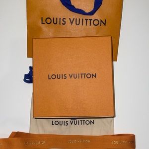 LOUIS VUITTON Box Set